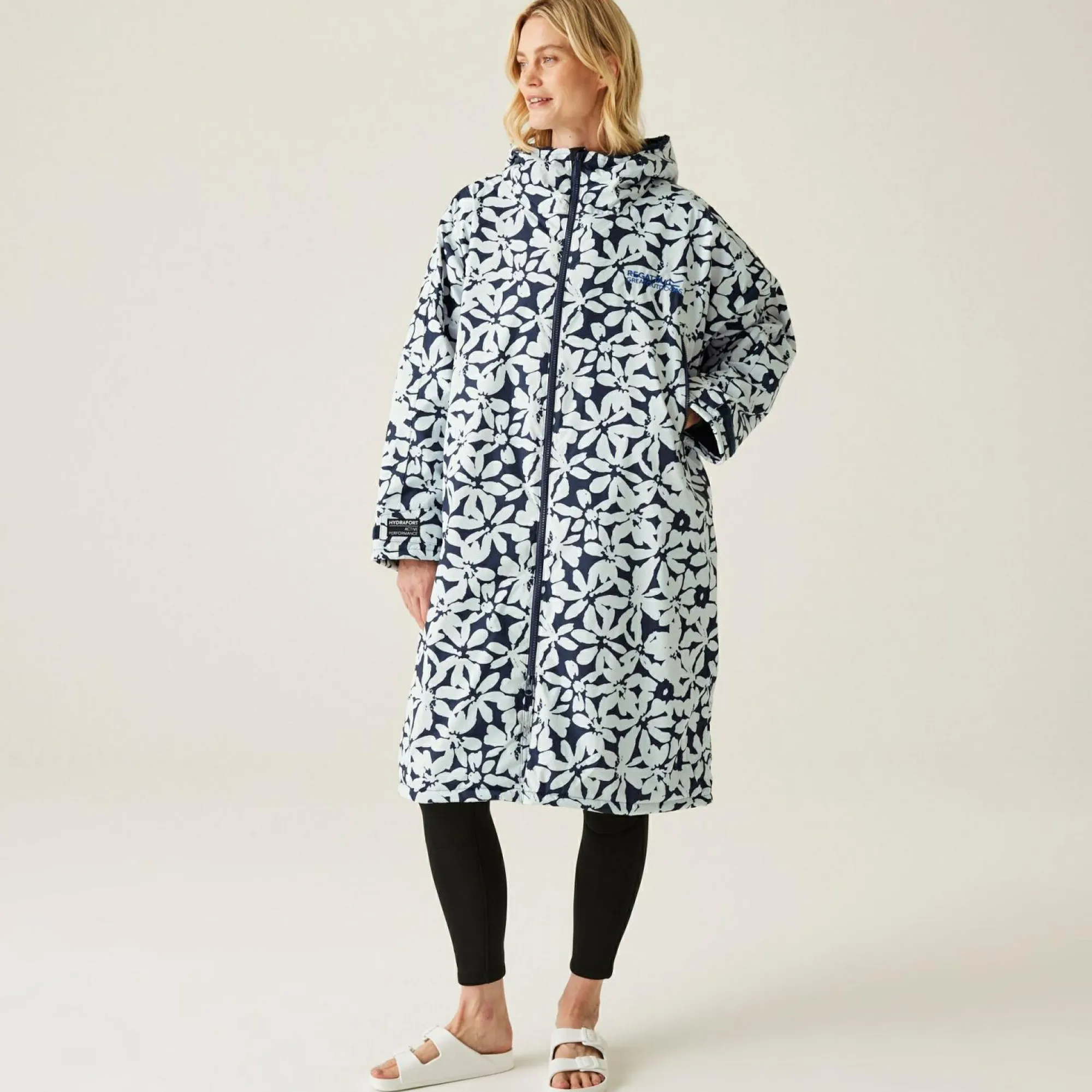 Women Regatta Staycation|Festival<Adult Waterproof Changing Robe |