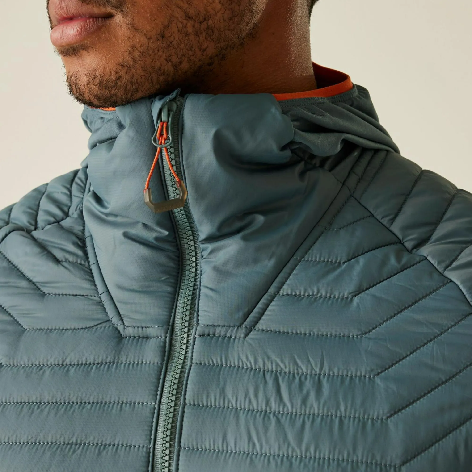 Regatta Lightweight Jackets<Dare 2b - Men's Descending II Hybrid Jacket |