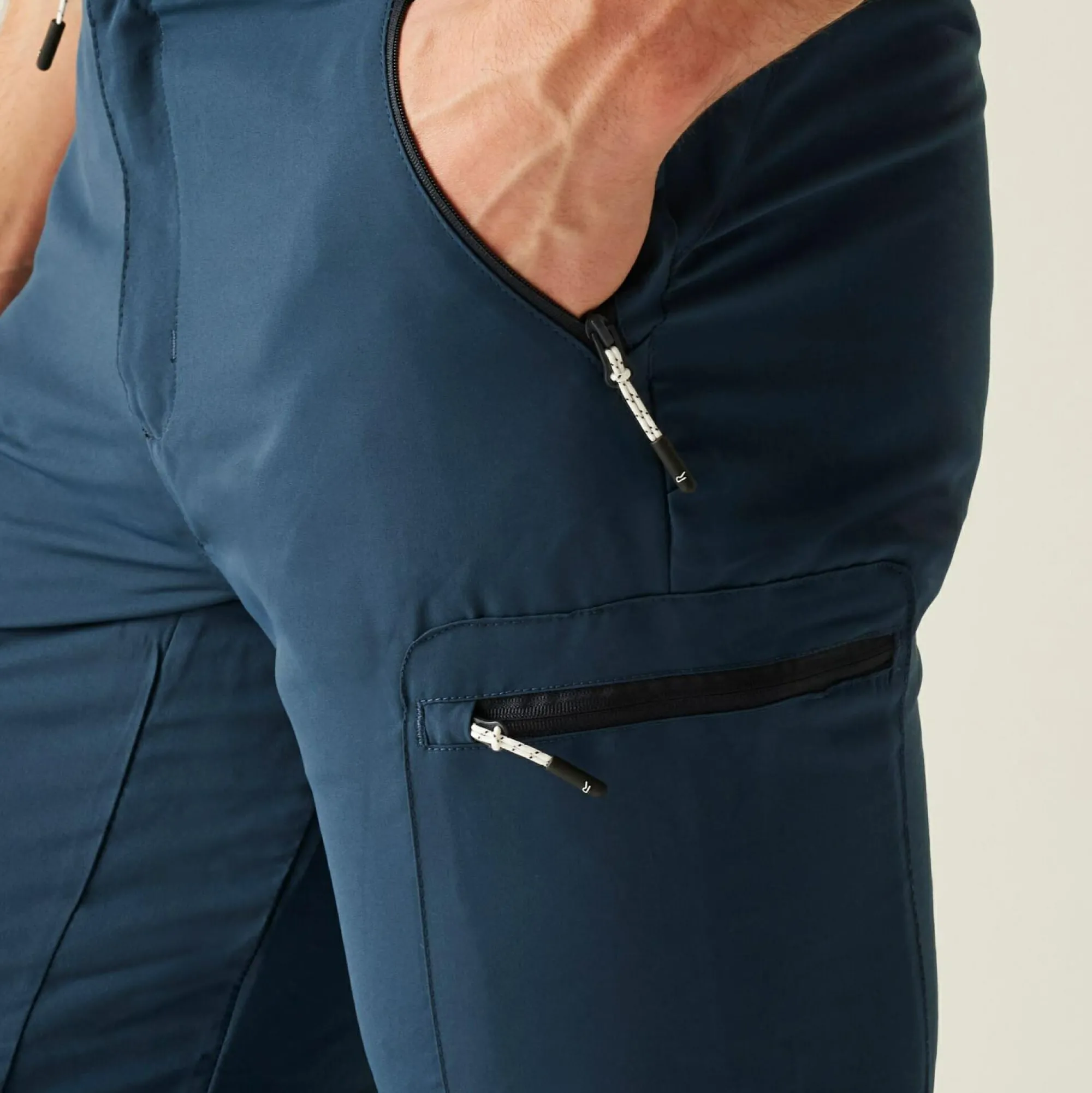 Regatta Walking Trousers<Men's Leesville III Zip Off Walking Trousers |