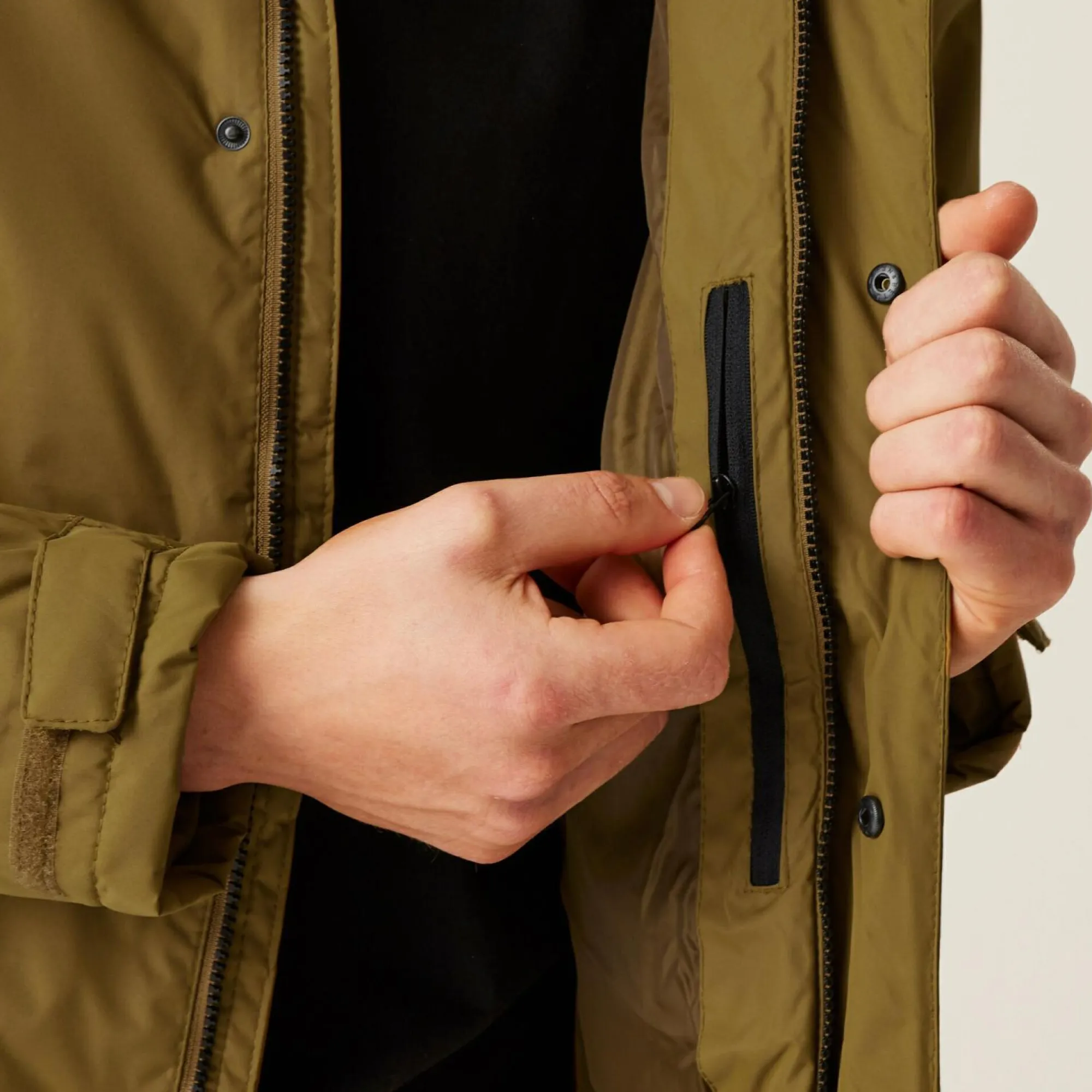Regatta Waterproof Jackets<Men's Sterlings IV Waterproof Jacket |