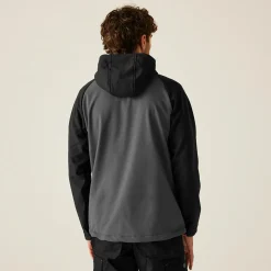 Regatta Softshell Jackets<Men's Surrender Softshell Jacket |